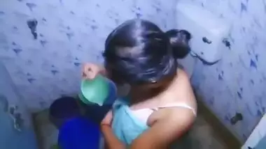 Hot And Sexy Girl Taking Bath With Boyfriend Bathroom Sexvideo With Indian Aunty, Tamil Aunty And South Indian