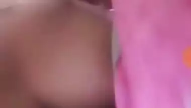 Gorgeous college girl exposing her big boobs desi scandal MMS