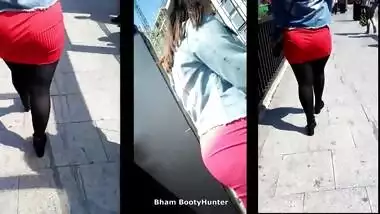 BRITISH PAKISTANI CHICK WITH SEXY ARSE