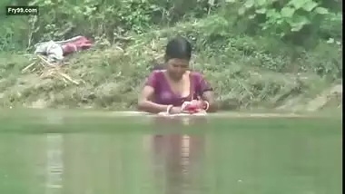 Village Bhabhi Ganga Shower