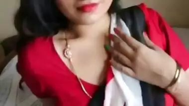 Desi sexy bhabi nice boobs