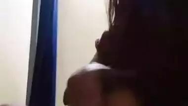 Sexy Bhojpuri actress fucking her boyfriend from top
