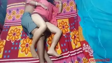 Insatiable Desi dude fucks his Kurta bhabhi hard for the amateur vid