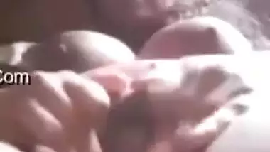 Sexy Lankan Girl Shows Her Boobs And Pussy