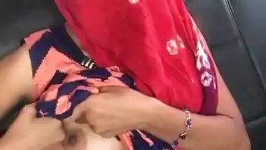 Desi Girl Showing Boobs