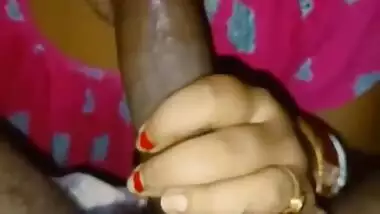 Today Exclusive- Desi Boudi Sucking Hubby Dick