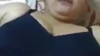 Indian aunty nude MMS with her secret lover