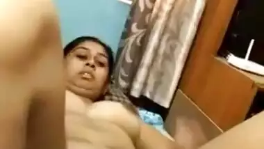 Desi girl Saipriya fingering for bf