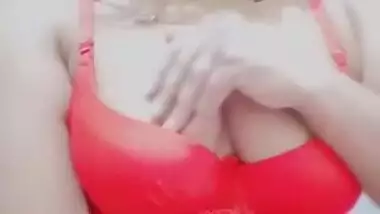 Desi sexy bhabi enjoy with cucmber