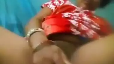 Today Exclusive- Desi Bhabhi Masturbating Selfie