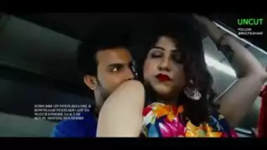 Indian horny Bhabhi fucked inside bus by a stranger guy