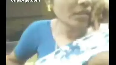 Tamil lady working as mobile shop staff getting boobs exposed