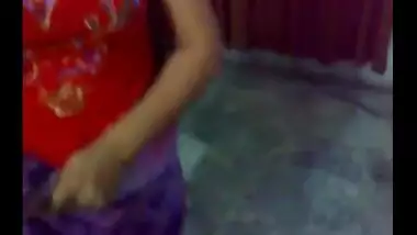 Indian bhabhi making her first porn clip