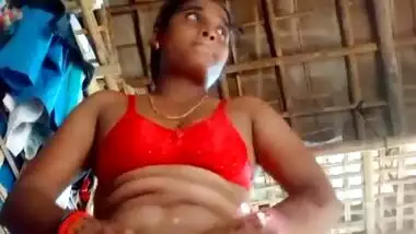 Bhabhi Showing Her Boobs and Pussy