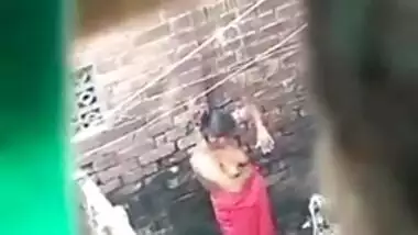 Indian girl bathing video taken hidden 