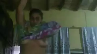 Very cute village bhabi showing her big boobs on mobile cam