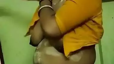 Desi big boobs aunty