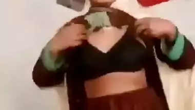 Beautiful Pathan Girl Showing Boobs