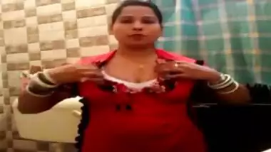 desi bhabhi stripping clothes