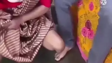 Desi Kamvali Bhabi Ki Chut Chodi