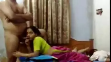 Desi bihari housewife in saree excite her husband for desi chudai