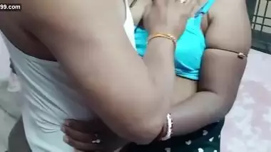 Desi aunty tight pussy