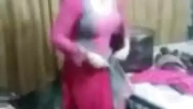 Lahore girl dance