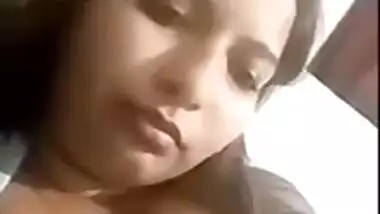 desi sexy bhabhi with extra huge boob giving flying kiss