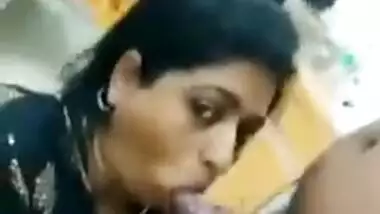 Xxnnnxxnn - Desi bhabhi sucking her bf dick indian sex video