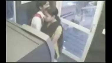 Pakistani Arab Girlfriend Scandal At ATM Room