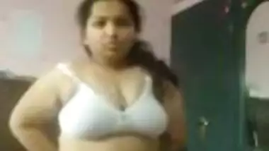 Chubby Indian girl stripping 