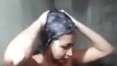 Desi Girl Bathing-2