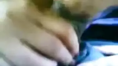 Desi Girl Blowjob In A Bus