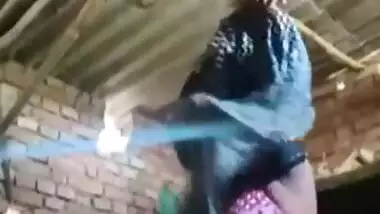 Tamil girl’s Desi striptease video