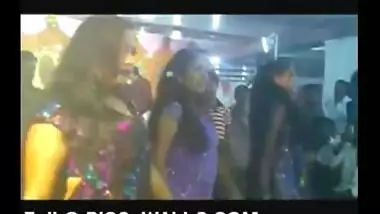 Tamil Hot Girls Dancing Video