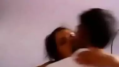 Woman invites Indian viewers to watch a XXX show with her sex partner