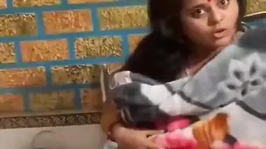 Cheater Bhabhi Caught Fucking Part 1