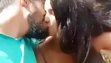 Cute Desi girl sex with her boyfriend in the outdoor