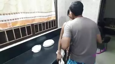 Bhabi Ki Saree Uthake Kitchen Me Chudai Sex - Indian Bengali Bhabi