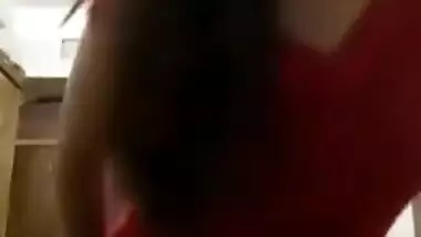 Pretty looking hot Indian GF hawt video