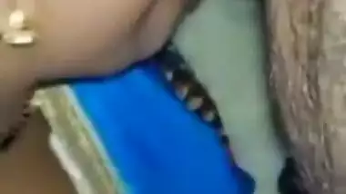 Bhabi Sucking And Showing Boobs