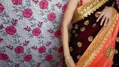 Bengali Sonali Hot Bhabhi Ko Sari Pehena Ke Chudai Kiya