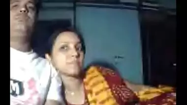 Cam sex of a homely bhabhi and her hubby