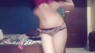 Desi girl making video for lover