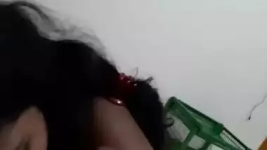 Cute Bhabhi sucking dick like a pro