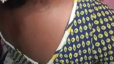 Tamil Mallu Aunty Removing Dress Part 1