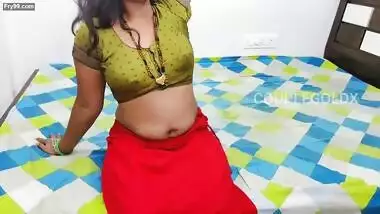 Komal aunty pados ke Bittu se chud rahi thi