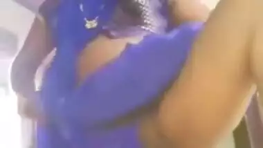 Tamil Aunty In Saree Strip Pussy Fingering Video