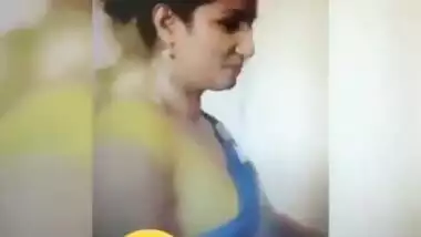 Desi scandal of a hot aunty sliding sari