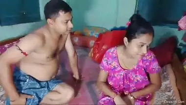 Desi vabi ko out tour karwane ke bad davor ne ghar pe Fucking